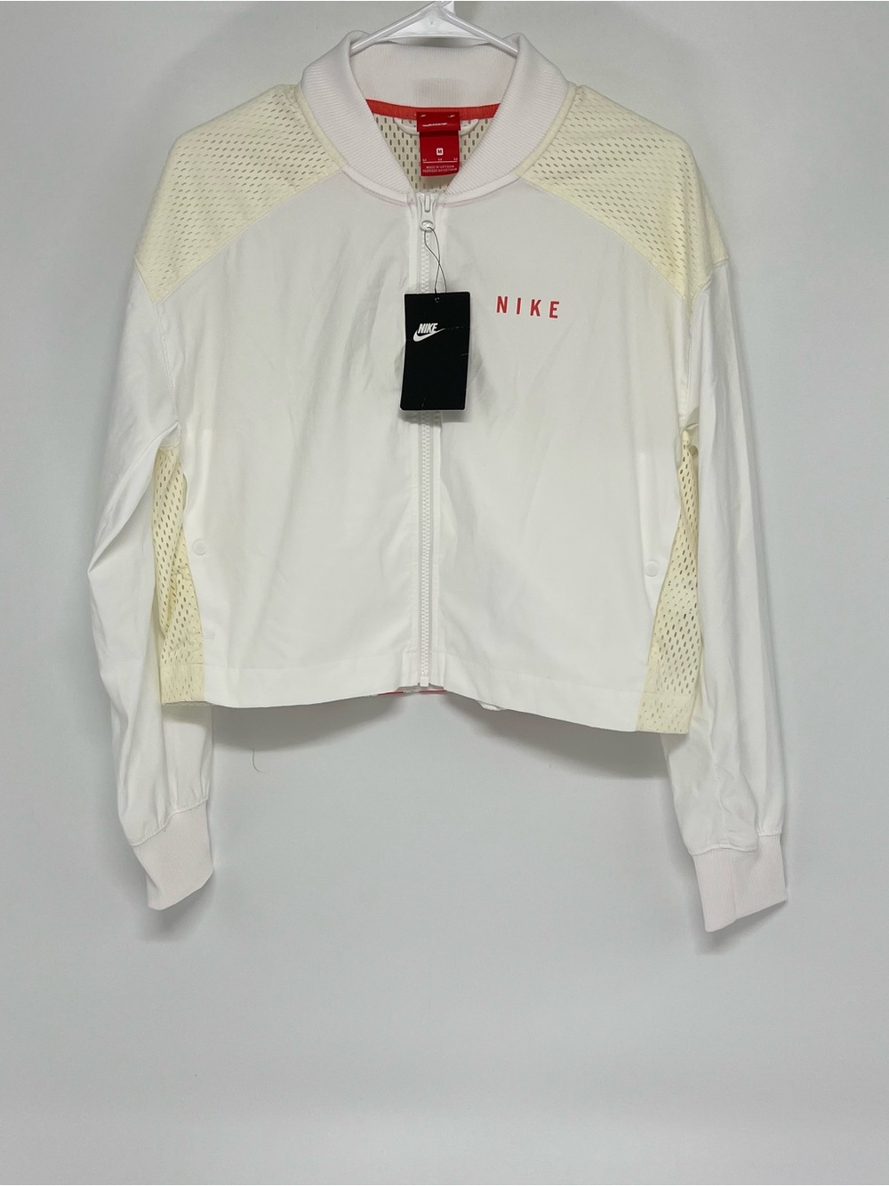 Nike NWT cropped women’s jacket medium
